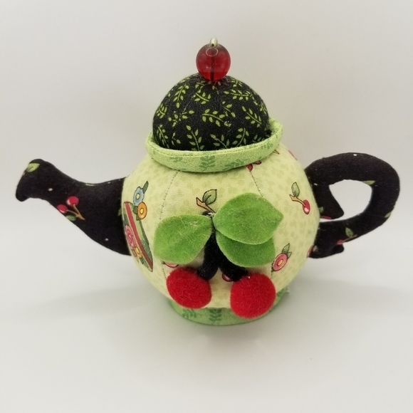 Vintage Mary Englebrett Tea Pot Pin Cushion By Dritz 2001 Cherries Cherry Print - Picture 5 of 12